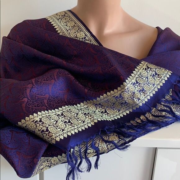 Vintage silk navy burgundy Jaquard gold shawl - Picture 8 of 10